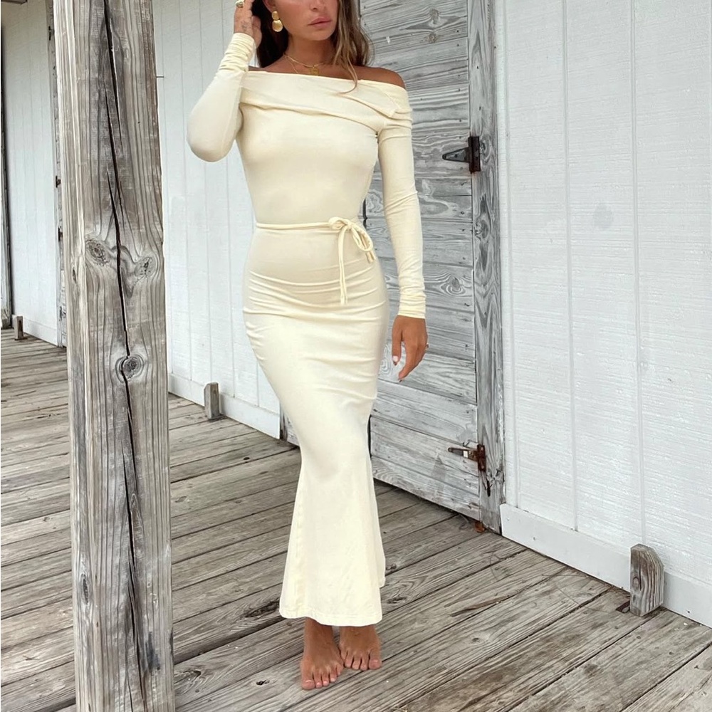 Heavy Manners - Pretty woman dress -vanilla (Cream Off-Shoulder Maxi Dress)